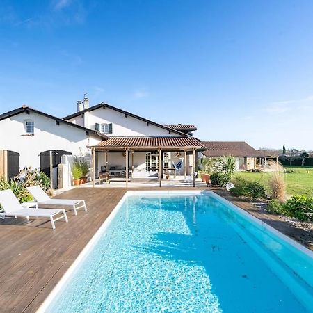 Villa De Charme Avec Piscine Saint-Etienne-d'Orthe Dış mekan fotoğraf